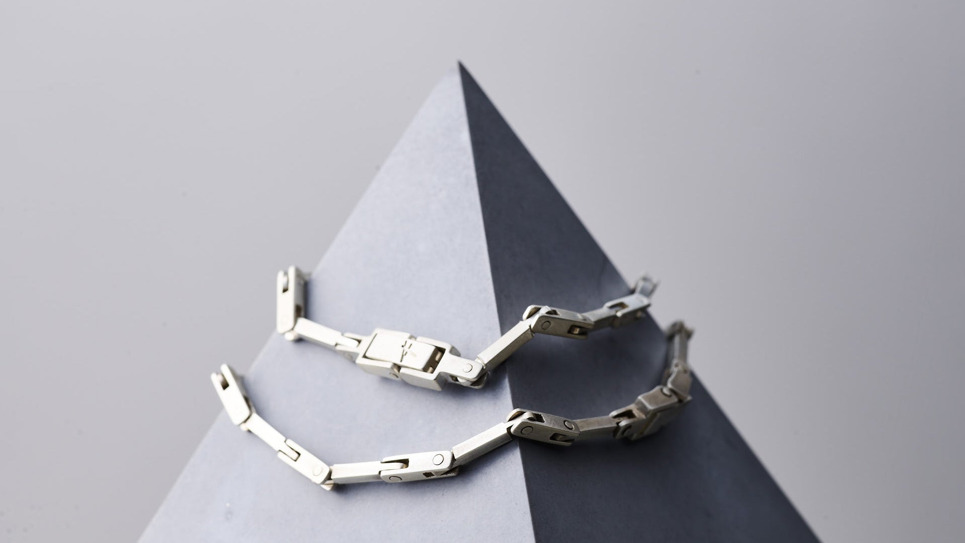 Silver-link-braceletes-abrazg-studio